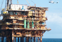 Preventive management of environmental risks: safety of marine oil rigs