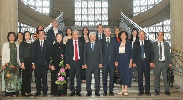 Visite d'une délégation de représentants du Comité central du Front de la Patrie au CESE